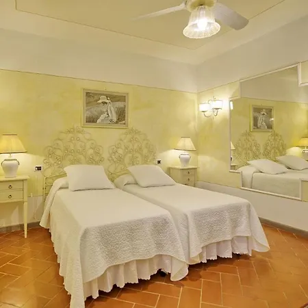Sleeps 6 * Monterappoli