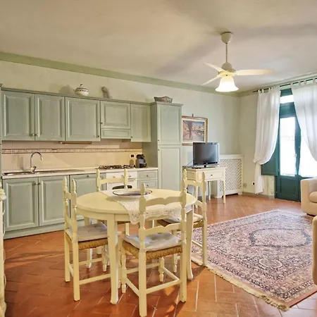 Sleeps 6