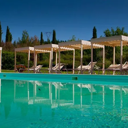 Sleeps 6 *
